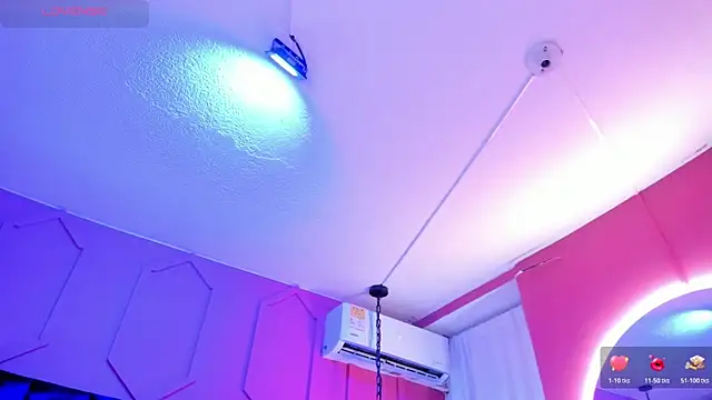 Atenea cute21 online show from 10-31-25, 04:13