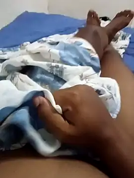 Snapshot of karolgree chatting on 11-30-25, 11:03 karolgree online show from 11-30-25, 11:03