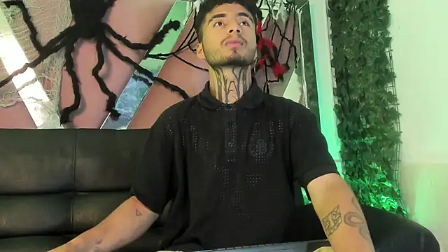 JuanCamiilo 66 online show from 10-04-25, 03:37