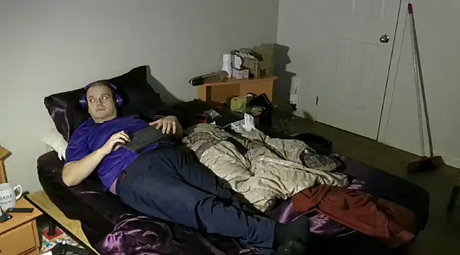 caressonnous online show from 01-17-25, 05:11