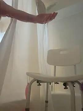 caressonnous online show from 11-03-25, 03:46