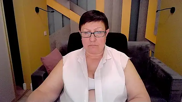 BarbaraTurners online show from 02-10-25, 04:08