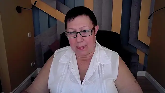 BarbaraTurners online show from 10-27-25, 07:40