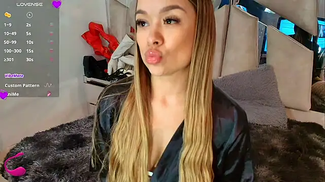 Natalyefoster online show from 11-21-25, 06:50