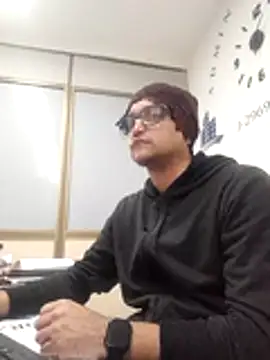 Snapshot of ClarkGiven chatting on 11-25-25, 10:10 ClarkGiven online show from 11-25-25, 10:10