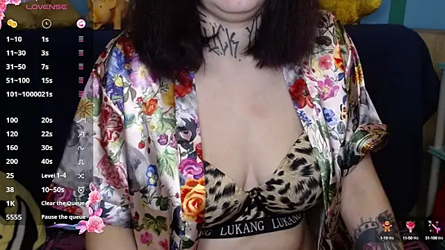 Snapshot of Yours_good_mood chatting on 02-04-25, 01:45 Yours good mood online show from 02-04-25, 01:45