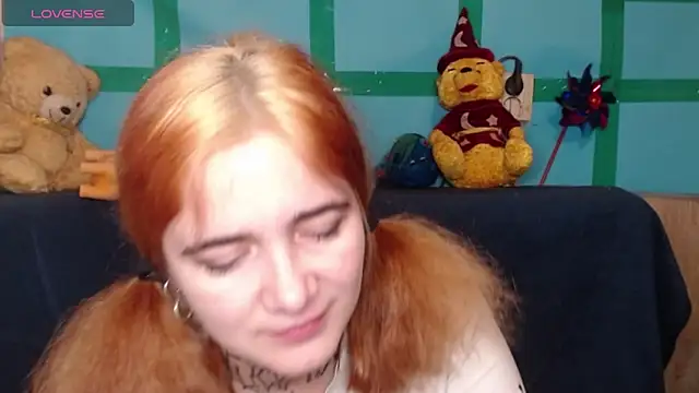 Snapshot of Yours_good_mood chatting on 03-06-25, 02:30 Yours good mood online show from 03-06-25, 02:30