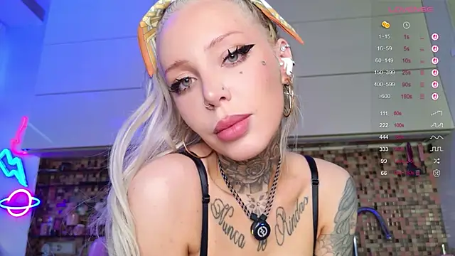 Snapshot of 2badforyou chatting on 11-26-25, 11:33 2badforyou online show from 11-26-25, 11:33