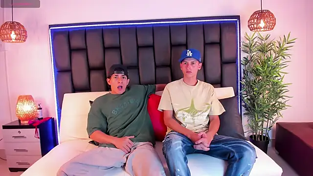 Crazy nigth01 online show from 10-27-25, 02:04