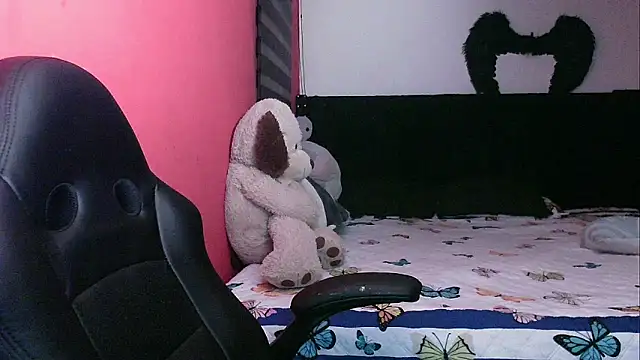 charlotedoll online show from 02-18-26, 12:39