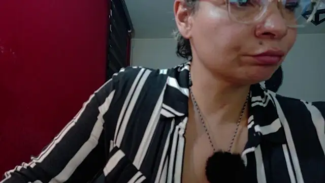 Snapshot of charlotedoll chatting on 05-16-26, 02:41 charlotedoll online show from 05-16-26, 02:41