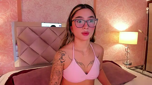 Snapshot of Arianavillada chatting on 11-11-25, 03:17 Arianavillada online show from 11-11-25, 03:17