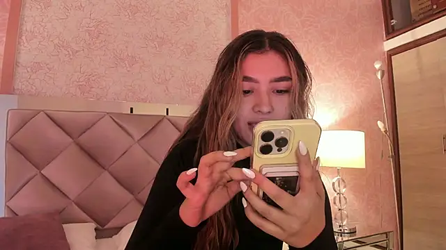 Snapshot of Arianavillada chatting on 12-04-25, 03:27 Arianavillada online show from 12-04-25, 03:27