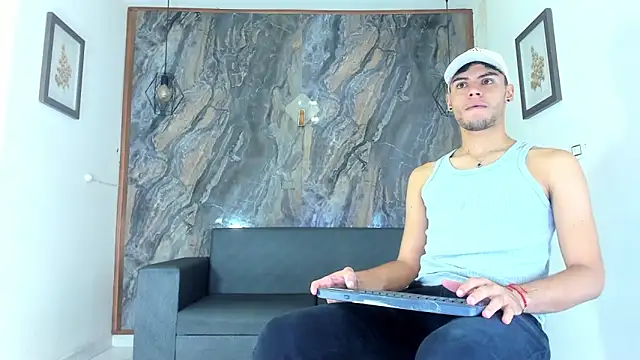 liam genner  online show from 02-02-25, 07:46