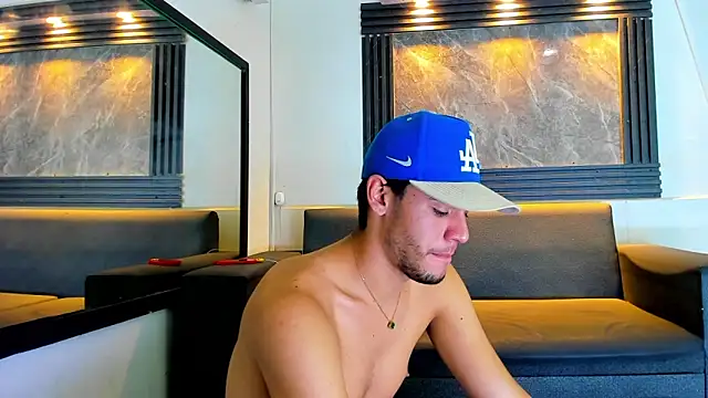 liam genner  online show from 09-08-25, 08:08