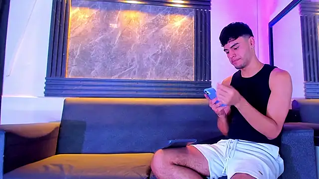 liam genner  online show from 11-09-25, 08:18