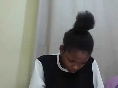 queen-sasha online show from 03-12-26, 01:50