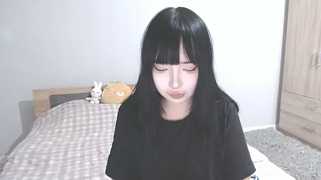 Snapshot of your_angela chatting on 02-07-26, 01:04 your angela online show from 02-07-26, 01:04