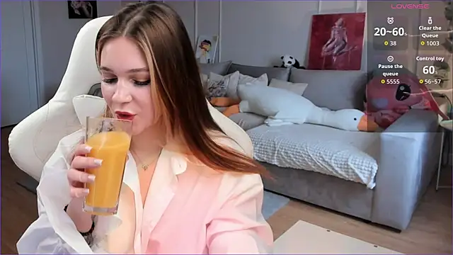 Snapshot of Frau_Lina chatting on 05-01-26, 03:16 Frau Lina online show from 05-01-26, 03:16