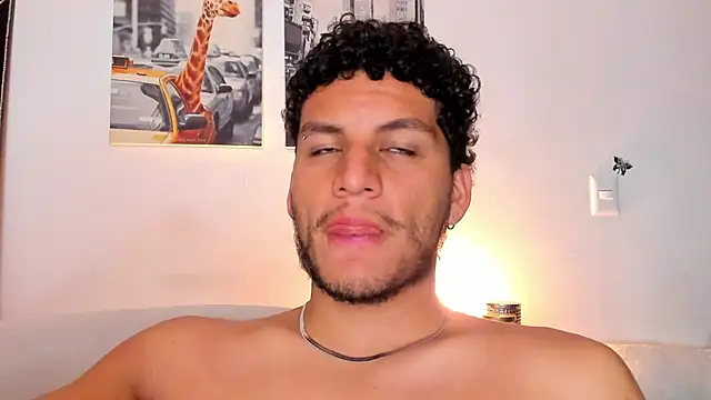 Snapshot of Curlblue chatting on 02-13-25, 05:16 Curlblue online show from 02-13-25, 05:16