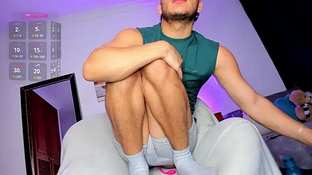 Snapshot of Curlblue chatting on 03-11-25, 06:10 Curlblue online show from 03-11-25, 06:10