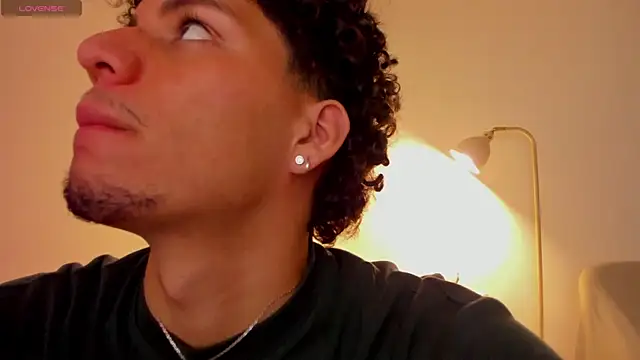 Snapshot of Curlblue chatting on 09-28-25, 12:49 Curlblue online show from 09-28-25, 12:49