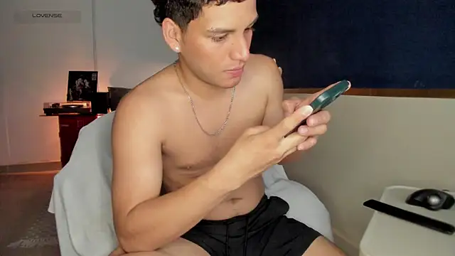 Curlblue online show from 04-22-26, 01:08