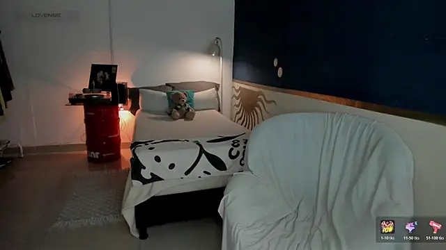 Curlblue online show from 04-29-26, 01:21