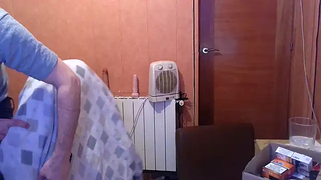 Snapshot of Lia_Y_PatrickX chatting on 01-04-25, 01:52 Lia Y PatrickX online show from 01-04-25, 01:52