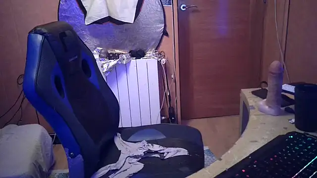 Snapshot of Lia_Y_PatrickX chatting on 01-19-25, 03:18 Lia Y PatrickX online show from 01-19-25, 03:18