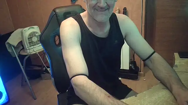 Snapshot of Lia_Y_PatrickX chatting on 01-20-25, 11:54 Lia Y PatrickX online show from 01-20-25, 11:54