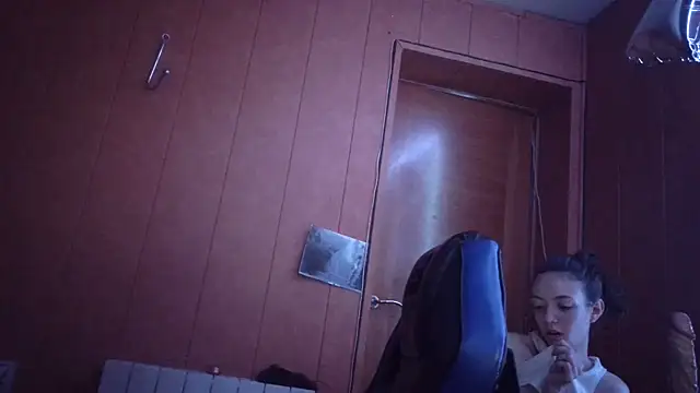 Snapshot of Lia_Y_PatrickX chatting on 02-04-25, 05:34 Lia Y PatrickX online show from 02-04-25, 05:34