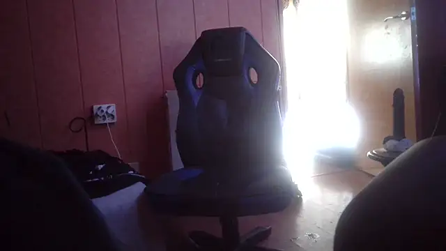 Snapshot of Lia_Y_PatrickX chatting on 02-05-25, 04:36 Lia Y PatrickX online show from 02-05-25, 04:36