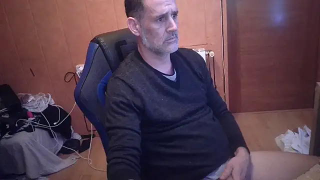 Snapshot of Lia_Y_PatrickX chatting on 02-10-25, 11:15 Lia Y PatrickX online show from 02-10-25, 11:15