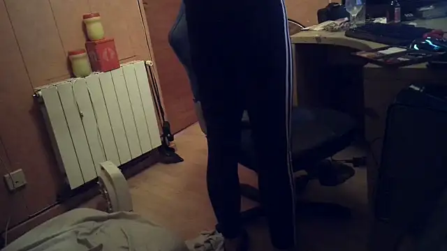 Snapshot of Lia_Y_PatrickX chatting on 02-11-25, 05:29 Lia Y PatrickX online show from 02-11-25, 05:29