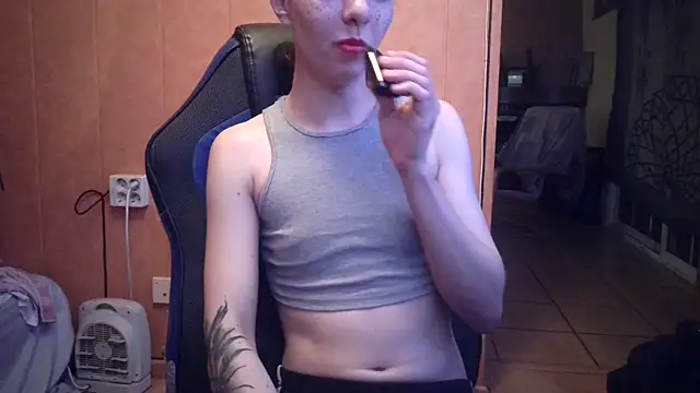 Snapshot of Lia_Y_PatrickX chatting on 02-11-25, 10:07 Lia Y PatrickX online show from 02-11-25, 10:07