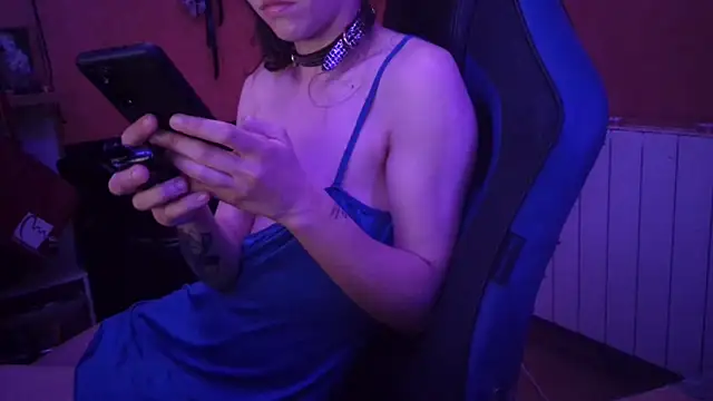 Snapshot of Lia_Y_PatrickX chatting on 02-12-25, 04:12 Lia Y PatrickX online show from 02-12-25, 04:12