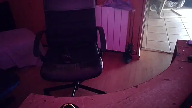 Snapshot of Lia_Y_PatrickX chatting on 02-15-25, 11:39 Lia Y PatrickX online show from 02-15-25, 11:39