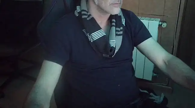 Snapshot of Lia_Y_PatrickX chatting on 03-02-25, 02:10 Lia Y PatrickX online show from 03-02-25, 02:10