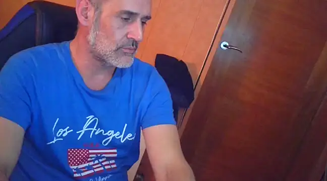 Snapshot of Lia_Y_PatrickX chatting on 03-12-25, 08:52 Lia Y PatrickX online show from 03-12-25, 08:52