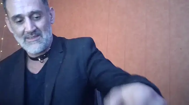 Snapshot of Lia_Y_PatrickX chatting on 03-15-25, 03:40 Lia Y PatrickX online show from 03-15-25, 03:40