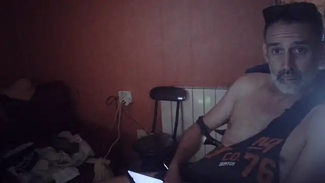 Snapshot of Lia_Y_PatrickX chatting on 09-10-25, 03:23 Lia Y PatrickX online show from 09-10-25, 03:23