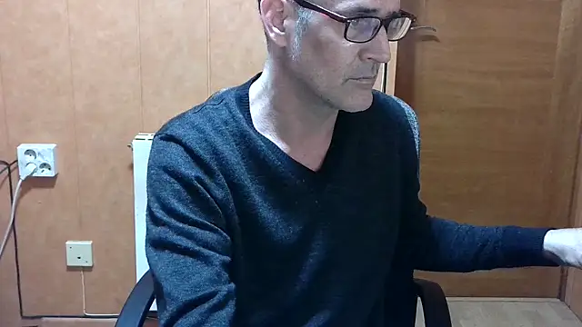 Snapshot of Lia_Y_PatrickX chatting on 11-02-25, 09:06 Lia Y PatrickX online show from 11-02-25, 09:06