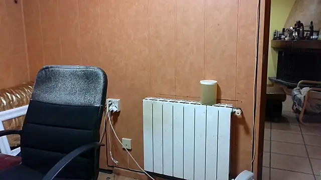 Snapshot of Lia_Y_PatrickX chatting on 11-12-25, 09:25 Lia Y PatrickX online show from 11-12-25, 09:25