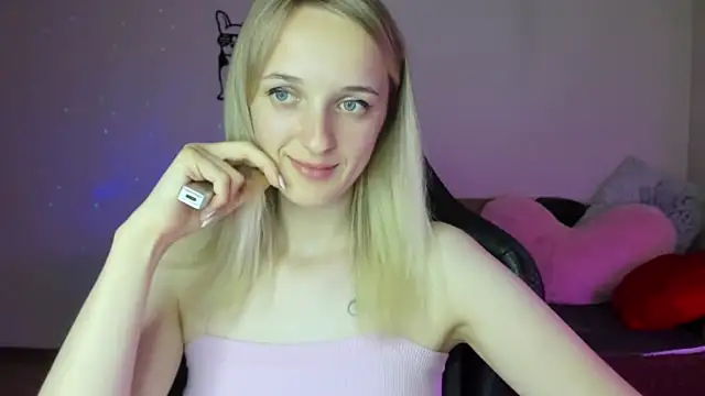 Snapshot of RouseReed chatting on 07-17-26, 09:49 RouseReed online show from 07-17-26, 09:49