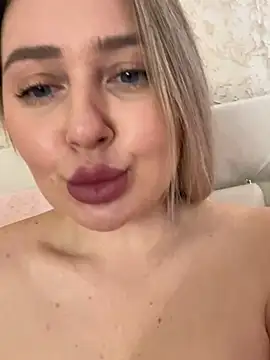Snapshot of LadyLolyPop_ chatting on 02-26-25, 04:14 LadyLolyPop online show from 02-26-25, 04:14