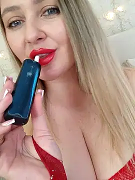 Snapshot of LadyLolyPop_ chatting on 09-29-25, 04:39 LadyLolyPop online show from 09-29-25, 04:39