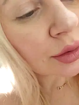 LadyLolyPop  online show from 04-02-26, 09:29