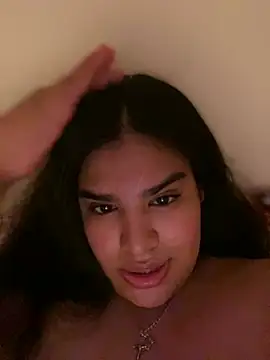 Snapshot of Badkittykim chatting on 01-04-25, 01:21 Badkittykim online show from 01-04-25, 01:21