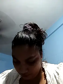 Snapshot of HottyOlly chatting on 10-03-25, 11:40 HottyOlly online show from 10-03-25, 11:40